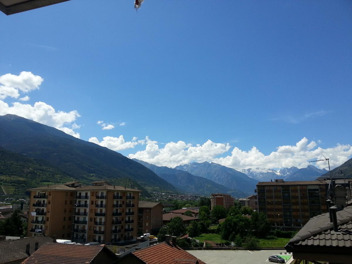 Arc En Ciel Leilighet Aosta Eksteriør bilde